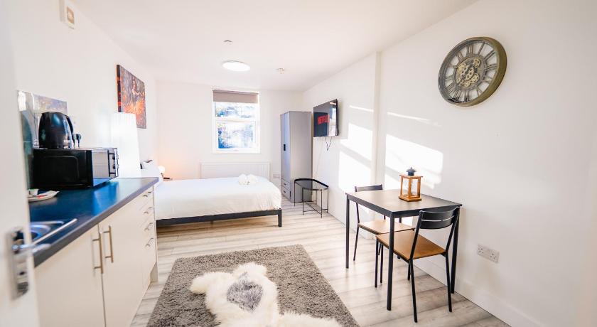 Cozy Cardiff Studio - City Center Gem with Patio