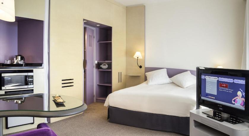 Image of Superior Double Bed 5