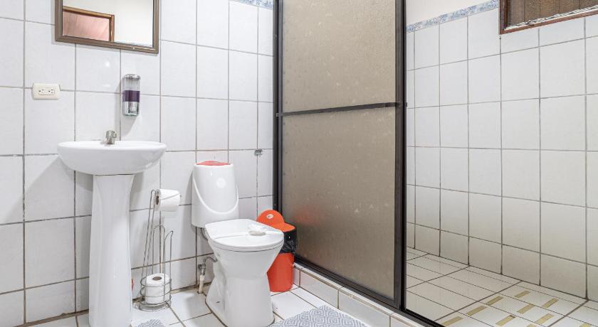 Image of Standard Quadruple Room 2