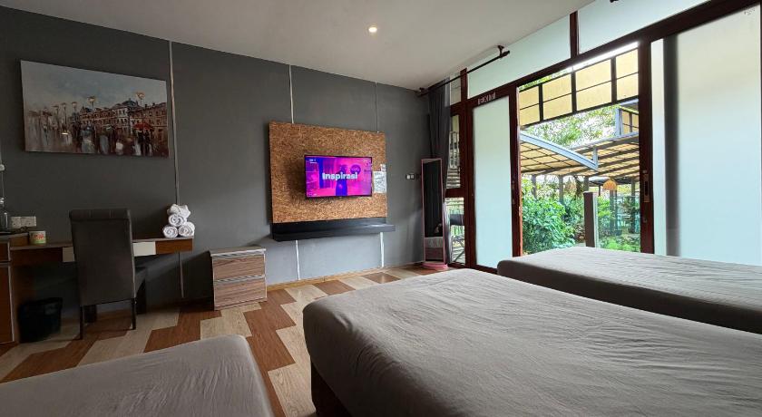Image of Triple Room for 3 People - Non-Smoking 0
