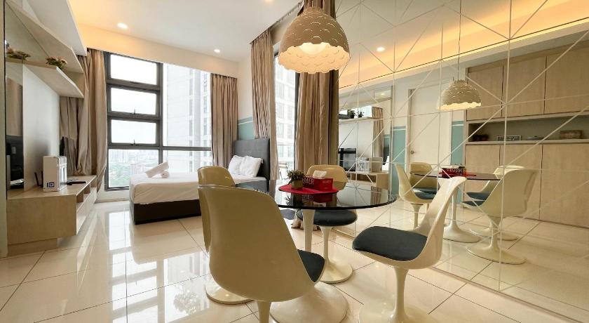 The Robertson Bukit Bintang by PILLOWTALKS - image 3
