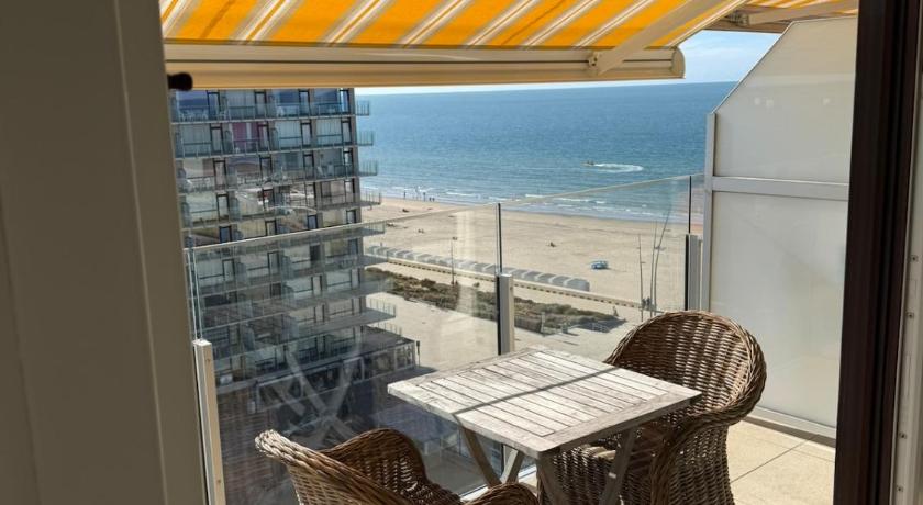 Residence Wembley with sea view