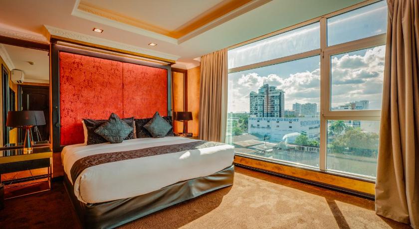 Image of 2 Bedrooms East Balcony Suite 3