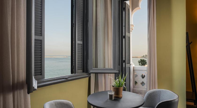 grey l studio apartments Corniche Alexandria - image 10