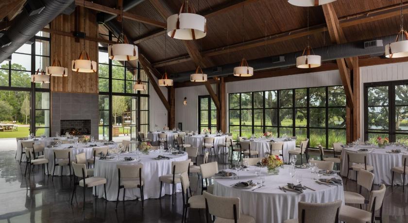 카이와 아일랜드 (SC) The Dunlin, Auberge Collection 호텔 레스토랑