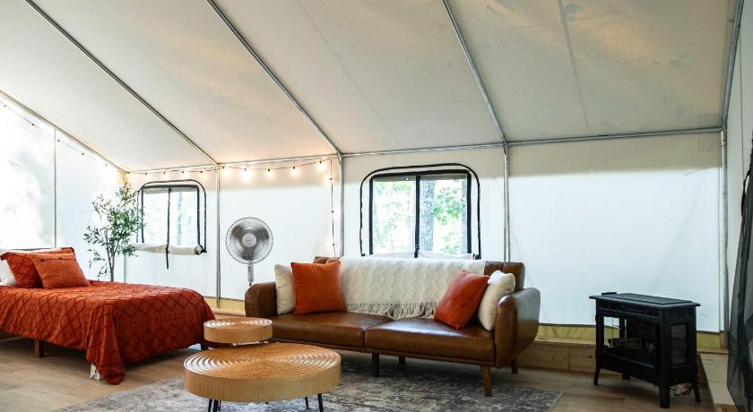 로저스 (KY) Robin's Nest-Lux Camping Tent in the Gorge 2성급 숙소 스위트룸