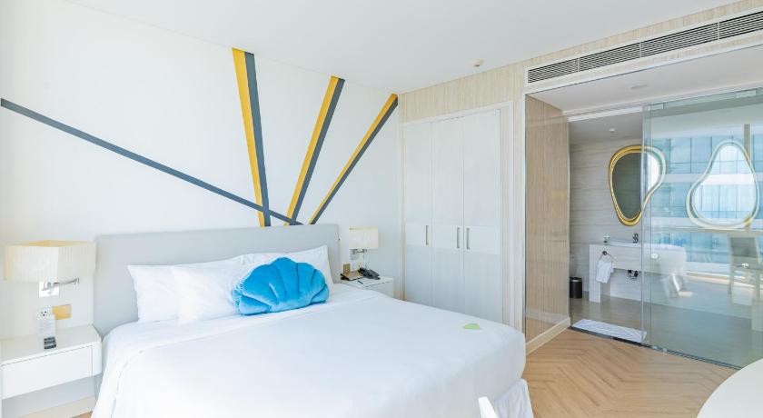 Image of Suite Ocean View 6