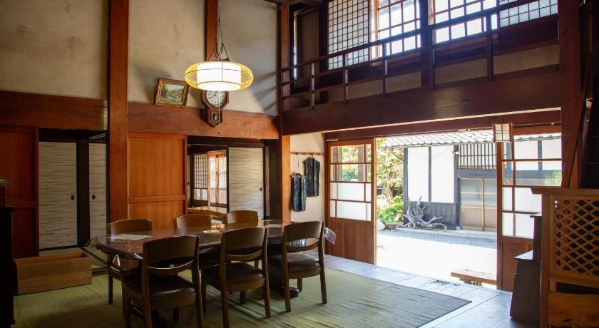 사도 佐渡島に残る築130年の伝統的な古民家｜東夢 4성급 숙소 객실