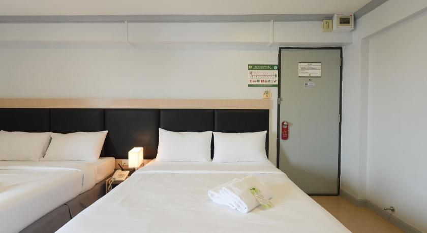 Image of Deluxe Triple Room 9