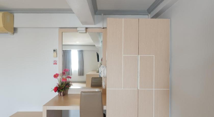 Image of Deluxe Triple Room 14