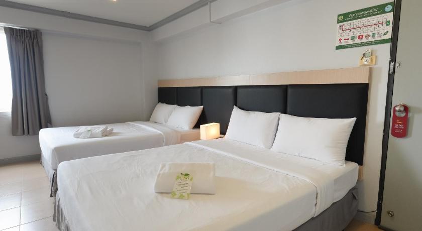 Image of Deluxe Triple Room 7