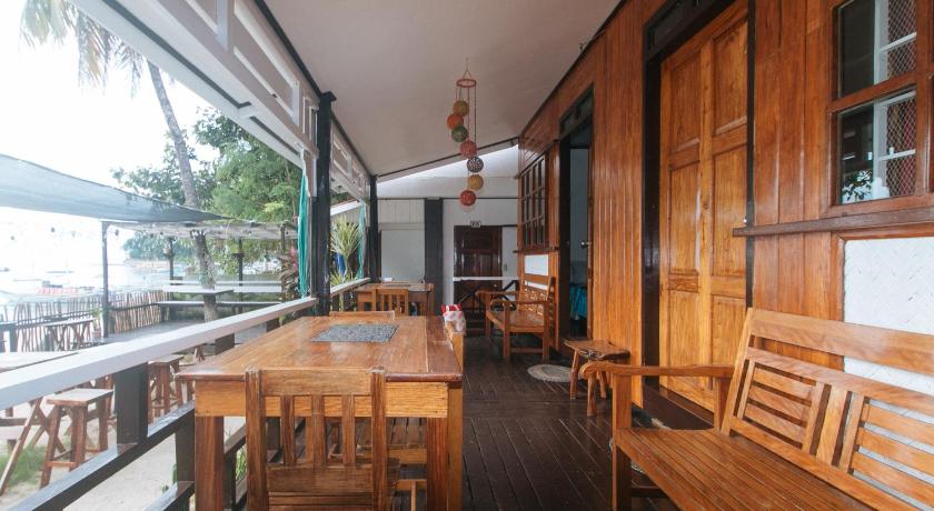 RedDoorz @ Tandikan Beach Cottages – El Nido, WI