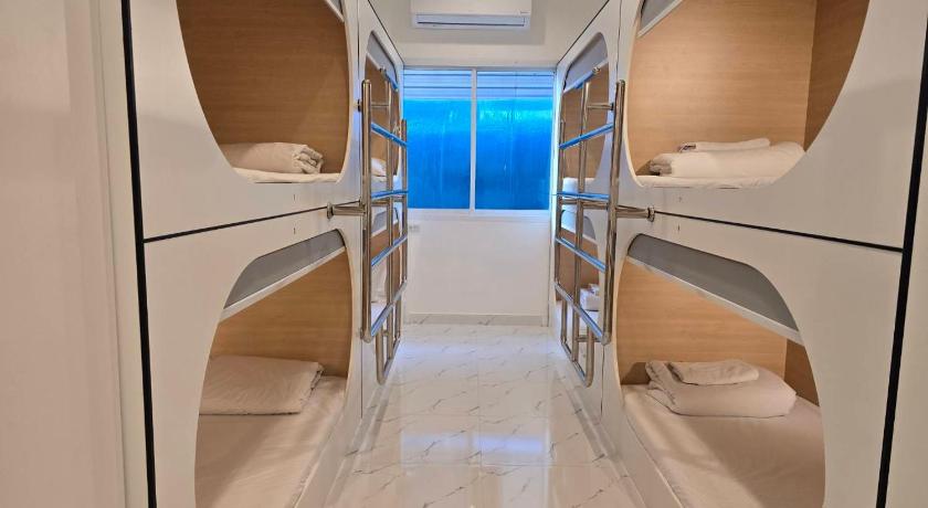 Image of Standard dormitory bunk 0