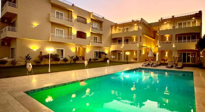 Royal Nile Villas - Nile View Apartment 2