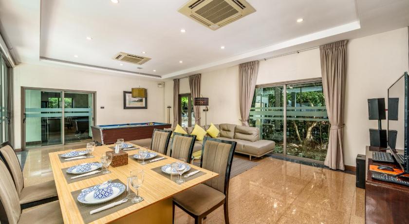 Image of Deluxe Five-Bedroom Villa with Private Pool 12
