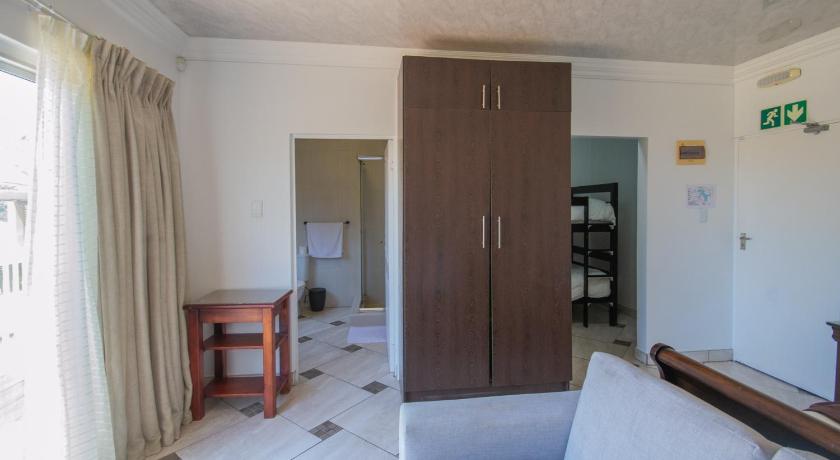 Image of Family Room with Ocean View 5