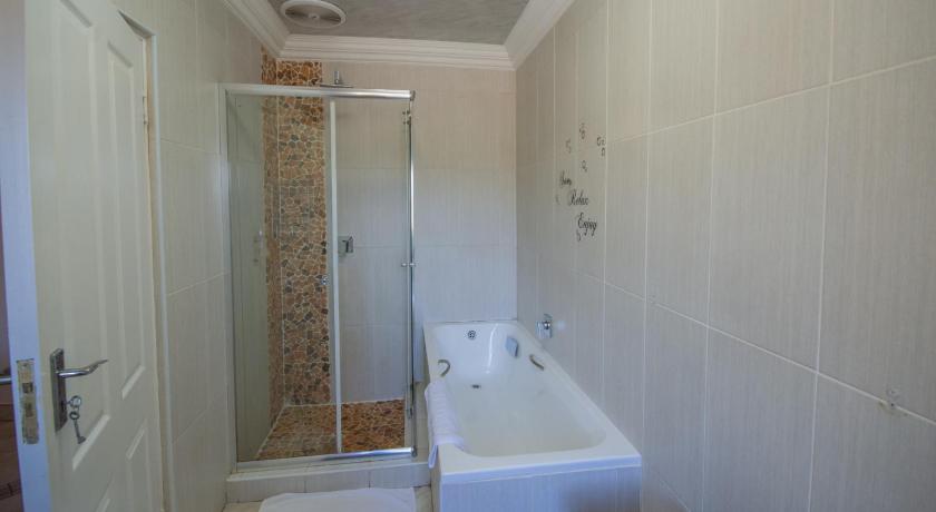 Image of Double Room with Garden View 8