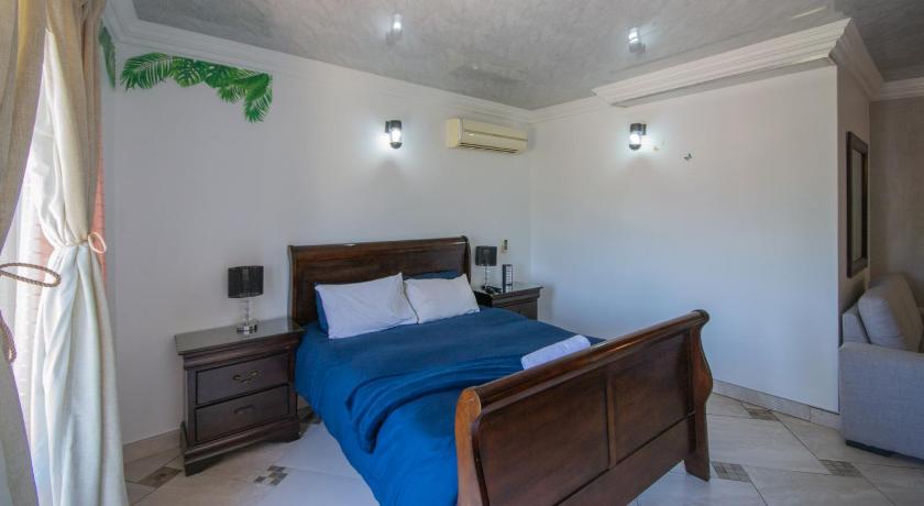Image of Double Room with Garden View 4