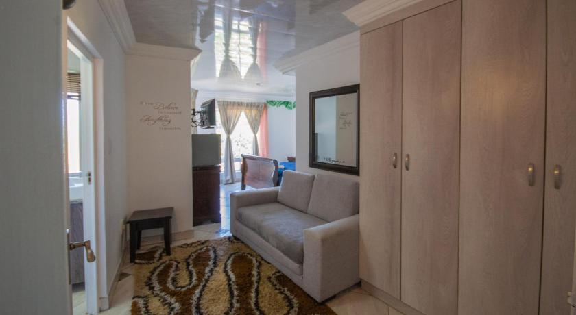 Image of Double Room with Garden View 5