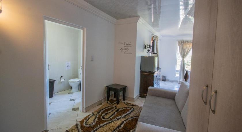 Image of Double Room with Garden View 6