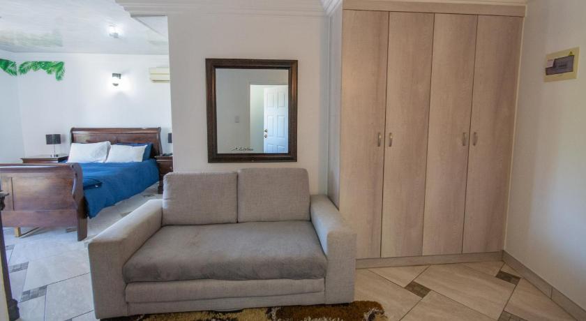 Image of Double Room with Garden View 7