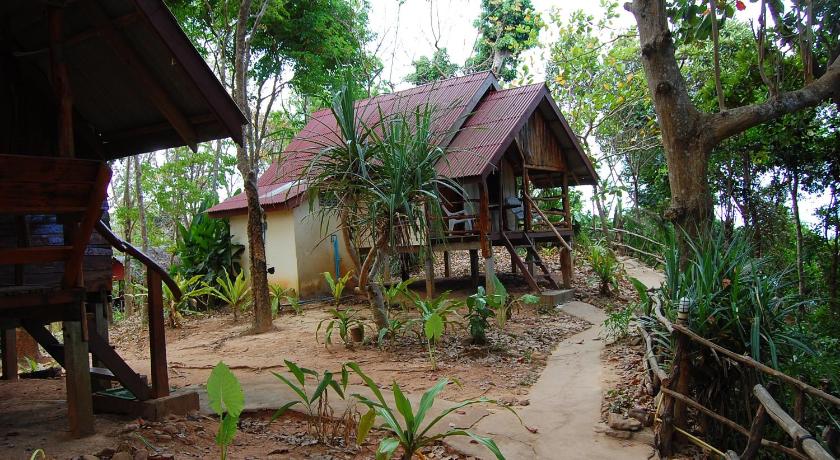 Jungle Hill Beach Bungalow photo