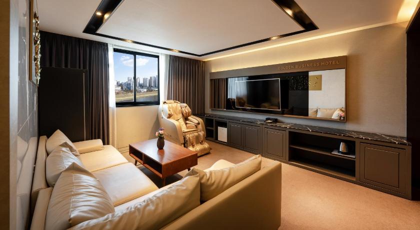 晋州 Golden Business Hotel 3星级 酒店 外观