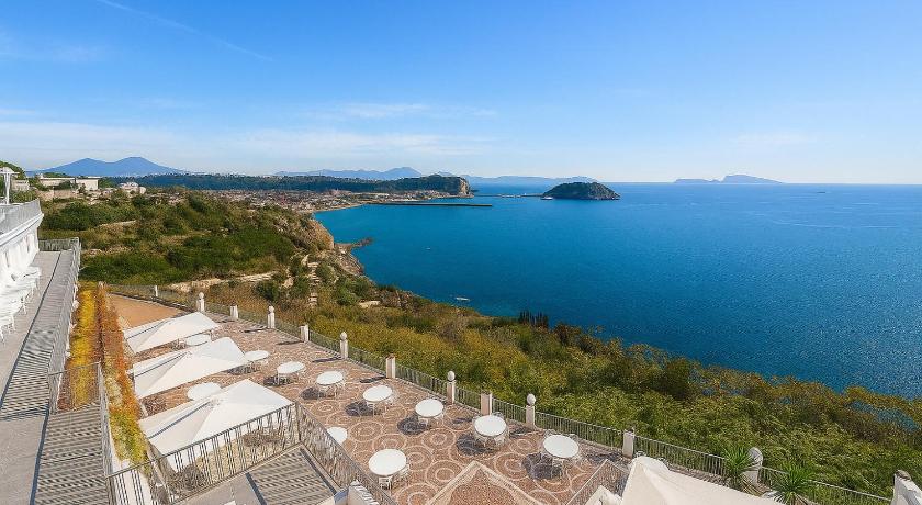 Hotiday Pozzuoli