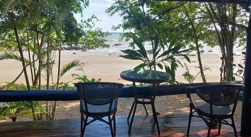 Image of Bungalow - Beach Front 1