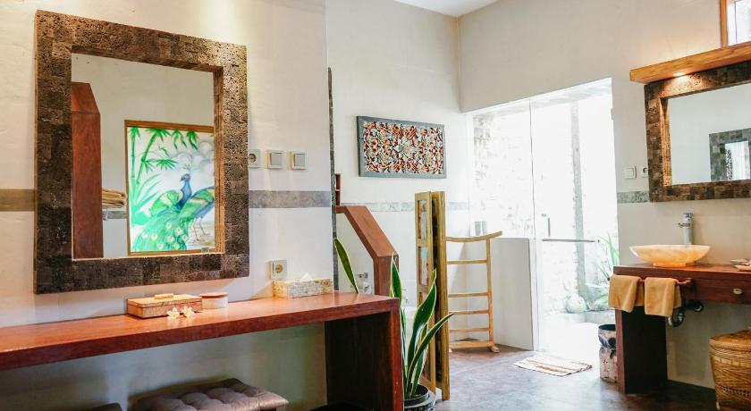 Image of Gold Suite 11