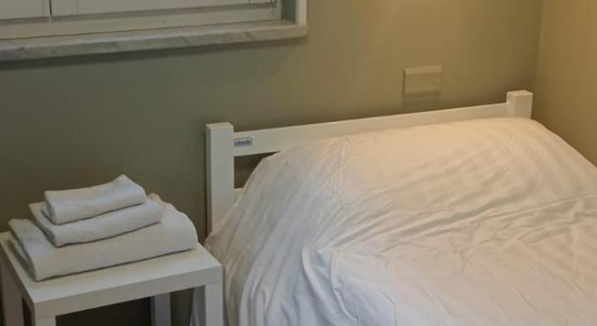 Image of Single Bed in Mixed Dormitory Room 2