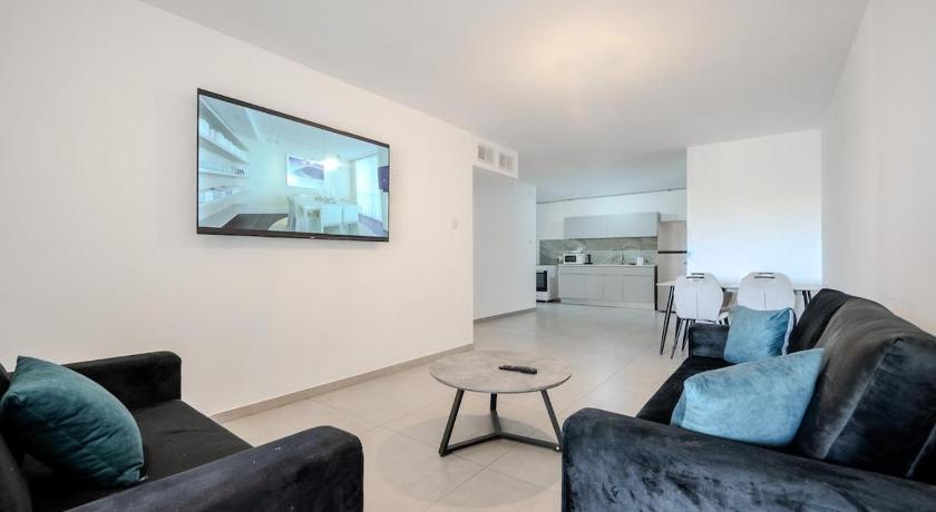 Luxury 5 Rooms Apartments 3 minutes from beach