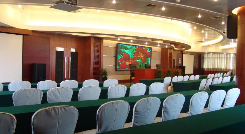 Golden Spring Hotel - image 29