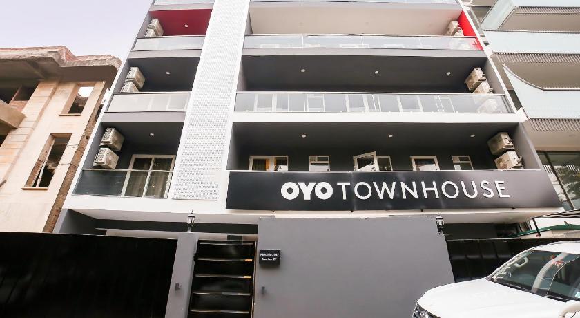 Townhouse 557 Near Golf course road – Gurgaon, NY