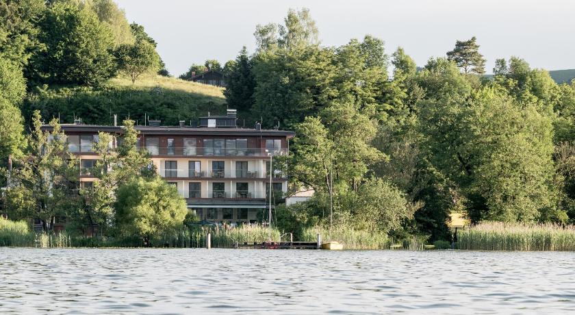 Seehotel Restaurant Lackner — Hotel in MondSee