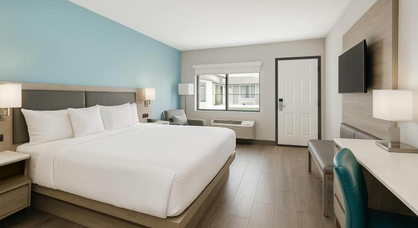 Image of 1 King Bed Non-Smoking 0