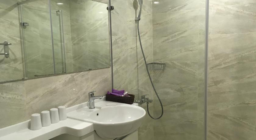 Image of Standard Quadruple Room 2
