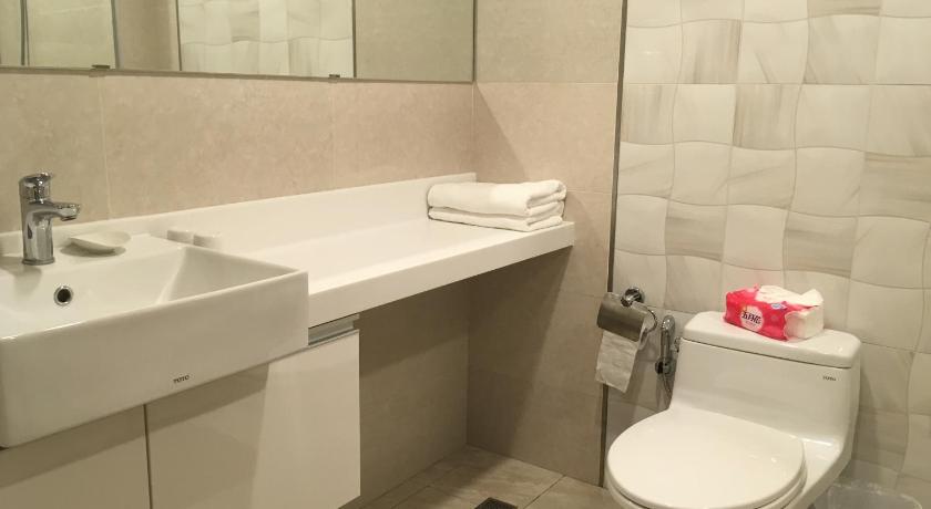 Image of Deluxe Double Room with Balcony and Sea View 7