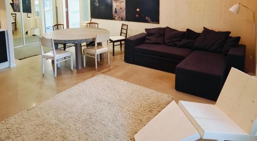 The other side of the CLT semi-detached house, with a separate SPA