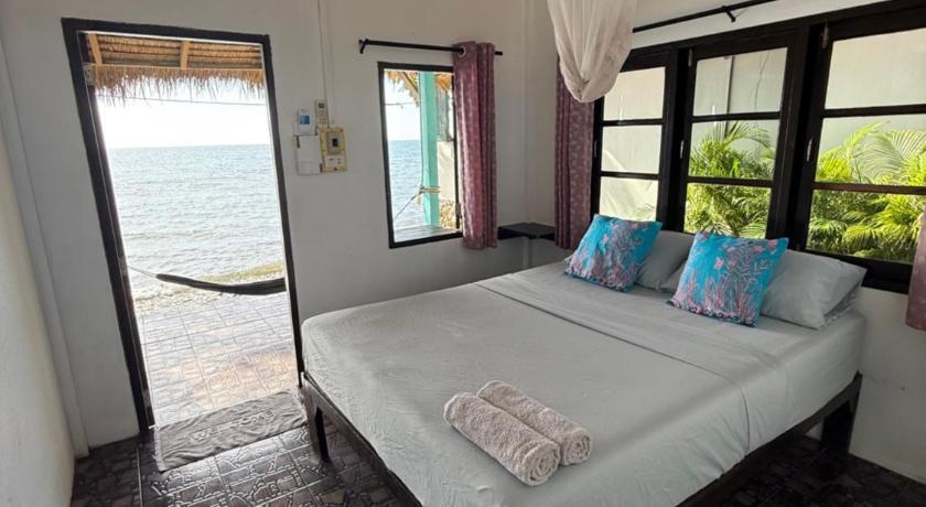 Image of Sea View Bungalow 2