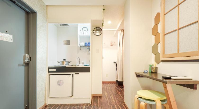 大阪 Sunflower Hotel 302, Osaka, Namba & Shinsaibashi 宿泊施設 プール