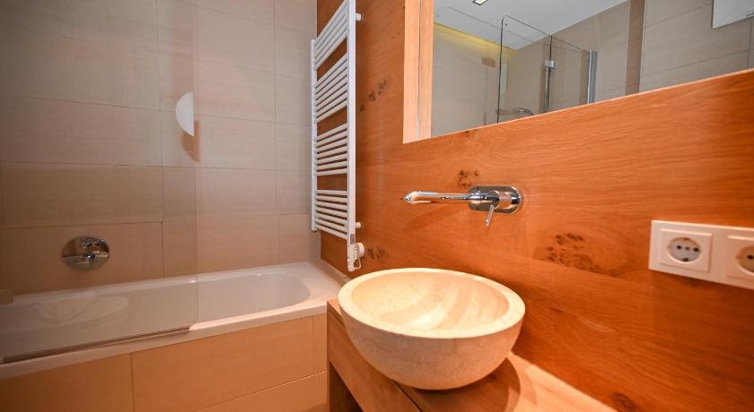 Image of Three-Bedroom Apartment with Terrace 14