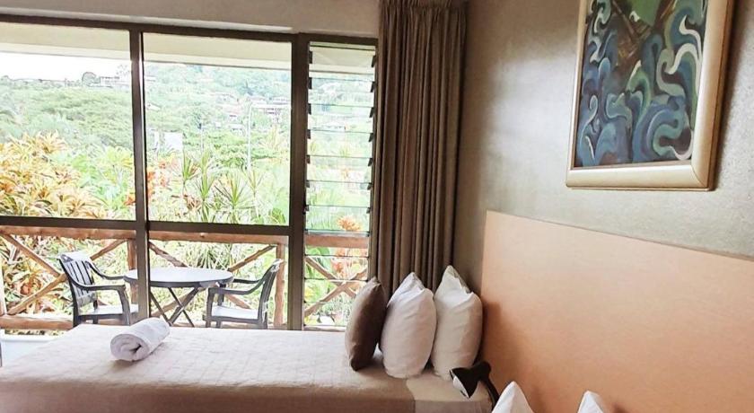 Image of Twin Room 3