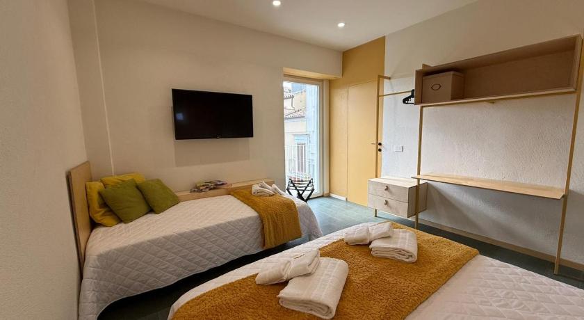Etra House