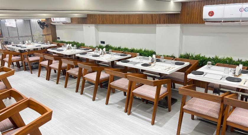 Hotel Grand Madhuram - image 3