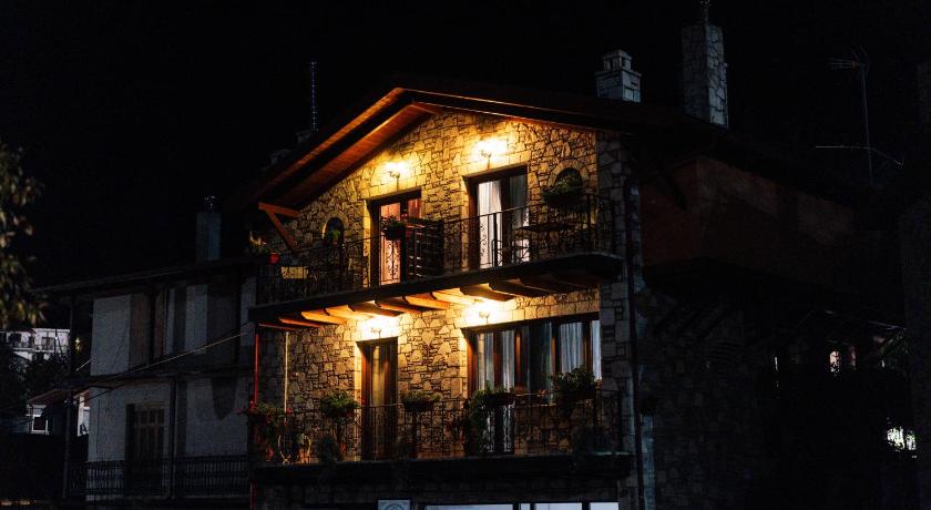 Eptalofos Apartments