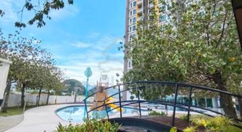 イポー Ipoh Garden D Festivo Suites by IWH Suites  5つ星 ゲストハウス プール