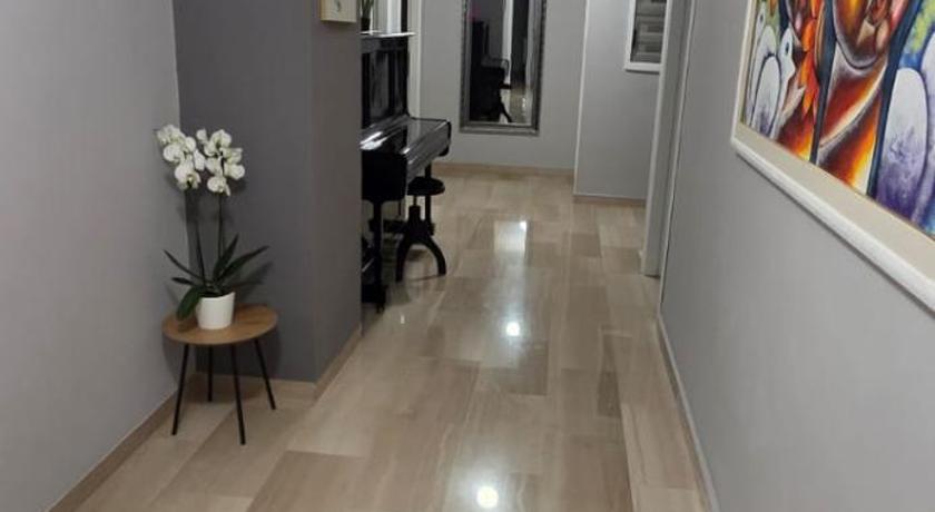 カンポバッソ ILBE bed & breakfast 3つ星 ホテル プール