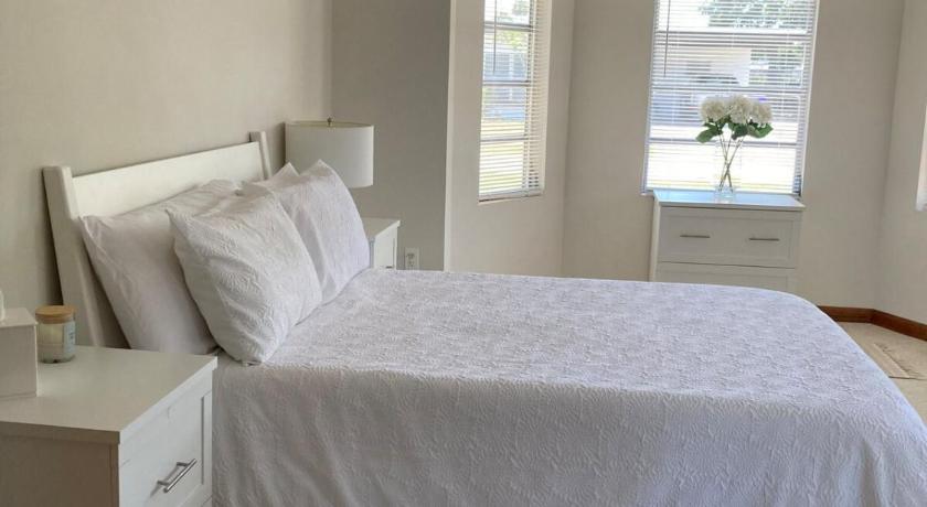 Rockledge Historic Cocoa Village Riverwalk 3-Star Accommodation room
