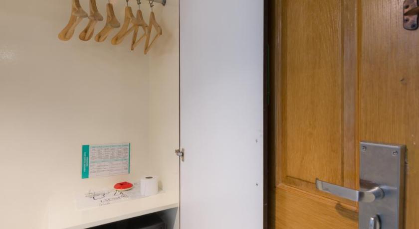 Image of Executive Deluxe Triple Room 15